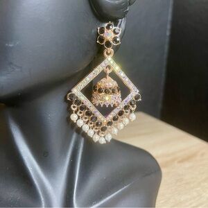 Elegant Black and Gold Earrings with Pearl Accents